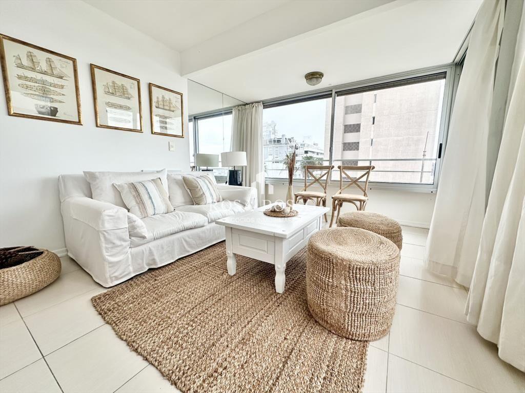 Apartamento Venta 3 dormitorios Península Punta