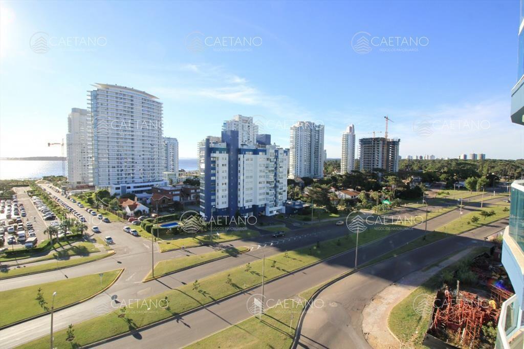 Apartamento con servicios en venta y alquiler en