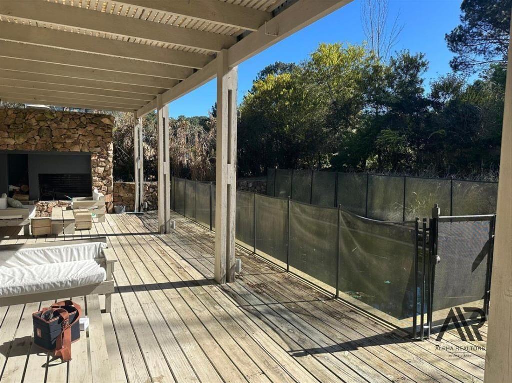 Casa en venta c/ cochera en Laguna Del Sauce