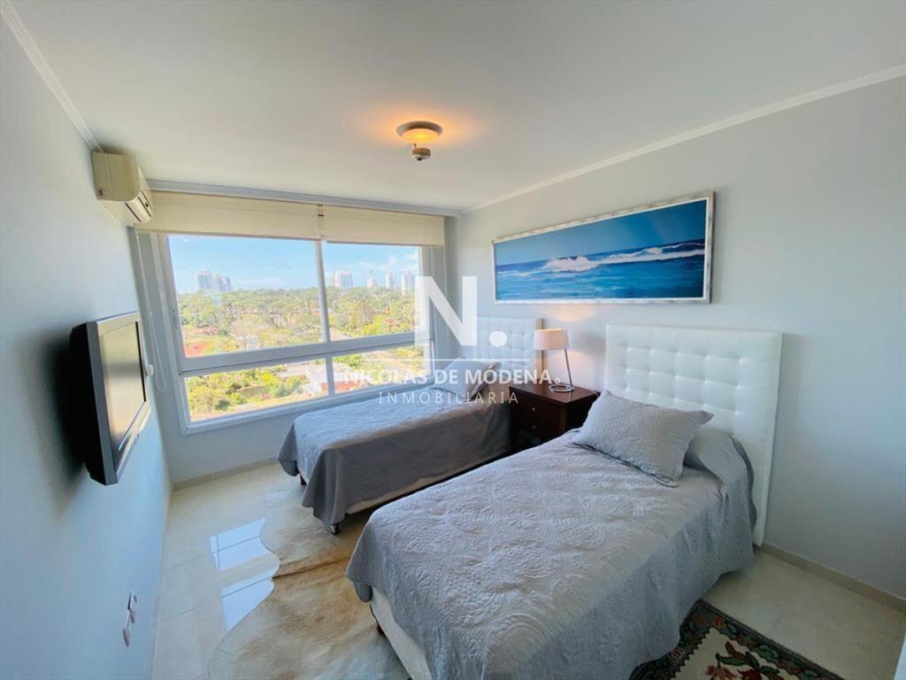 Departamento en venta en Playa Mansa con linda