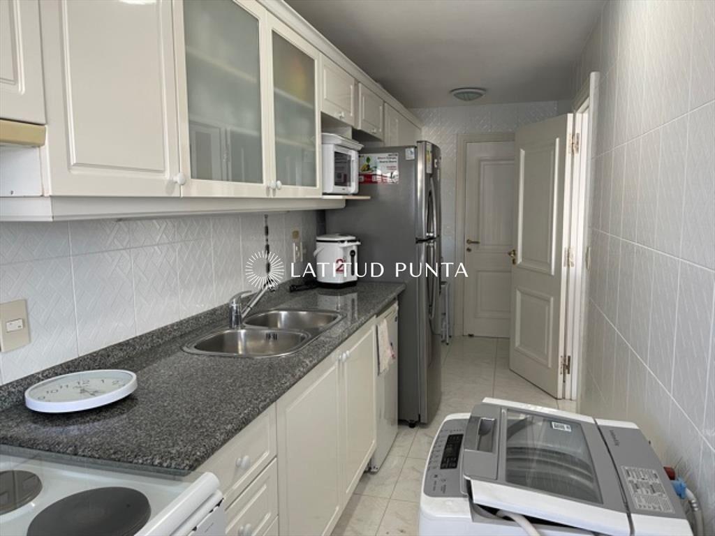 Apartamento de 3 dormitorios en Coral Tower