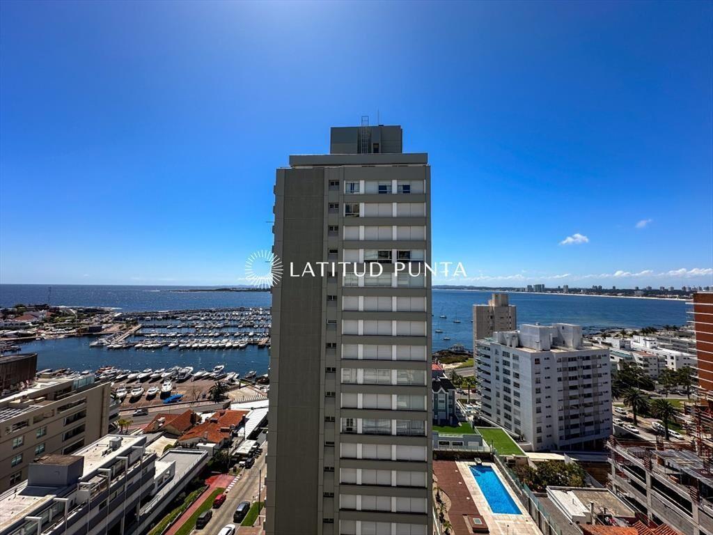 Apartamento en Peninsula, 3 dormitorios y