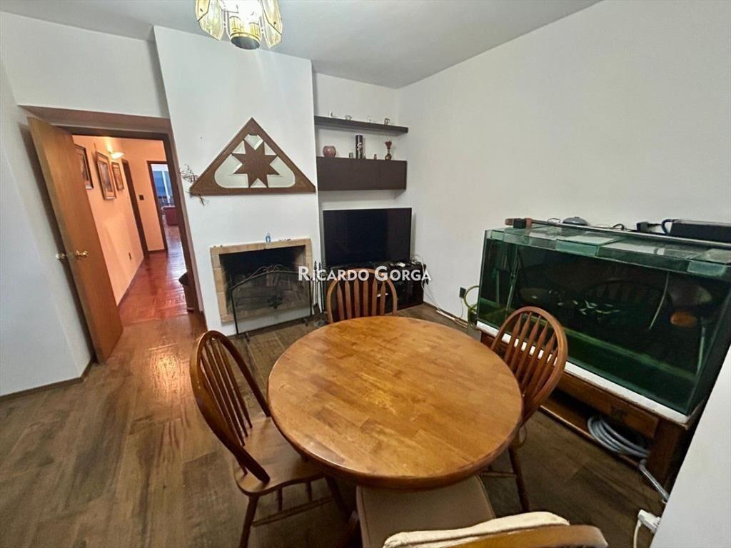 Apartamento en venta de 3 dormitorios y servicio - garaj...