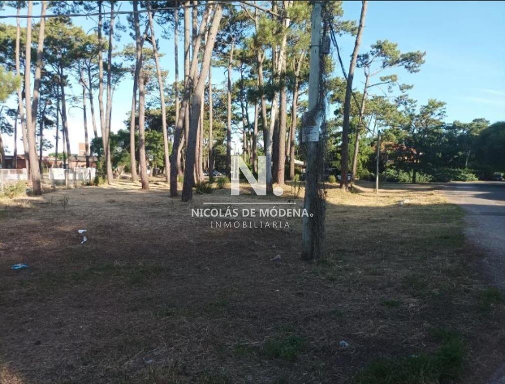 En venta terreno esquinero, en Punta del Este.