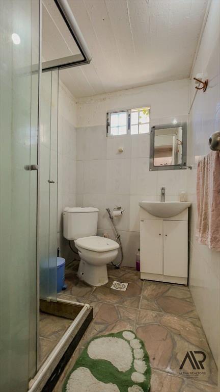 Venta Terreno mas 3 propiedades c/ cochera en Bello Hori...