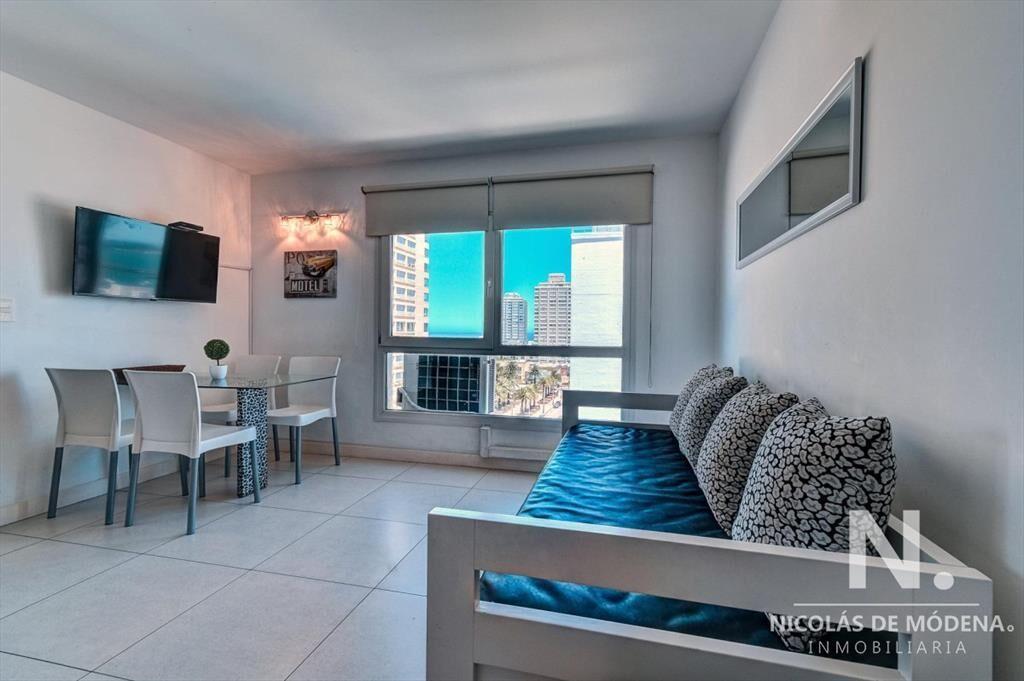 Venta de apartamento céntrico de un dormitorio con servici
