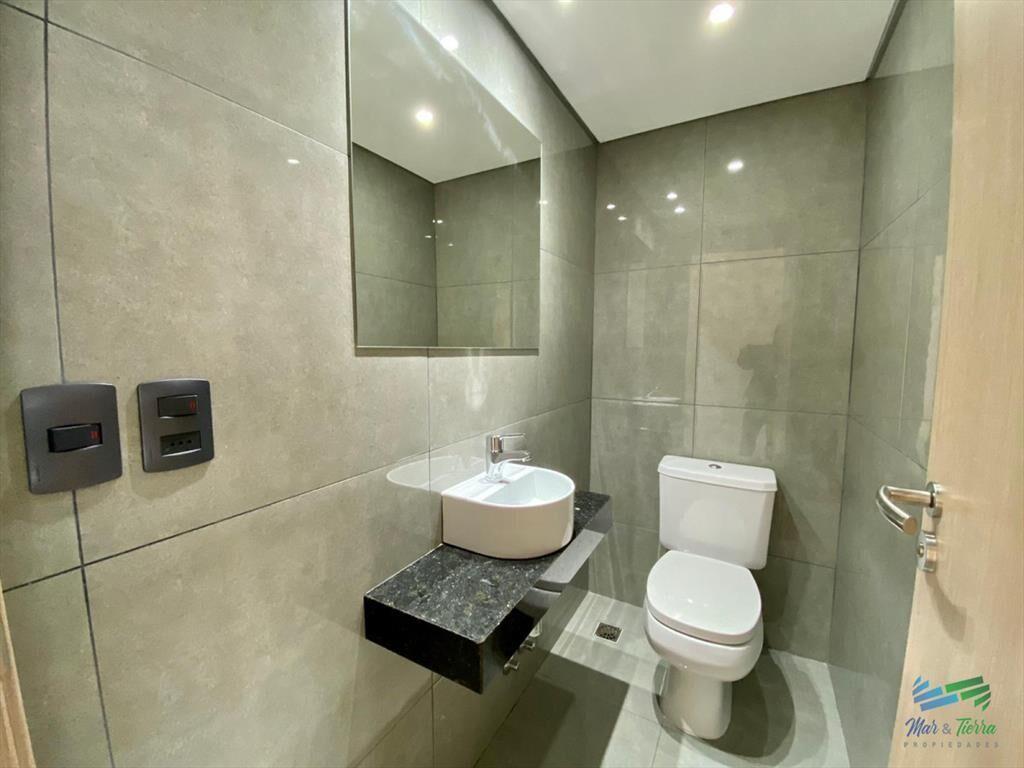 En venta apartamento 3 dormitorios, vista al mar,