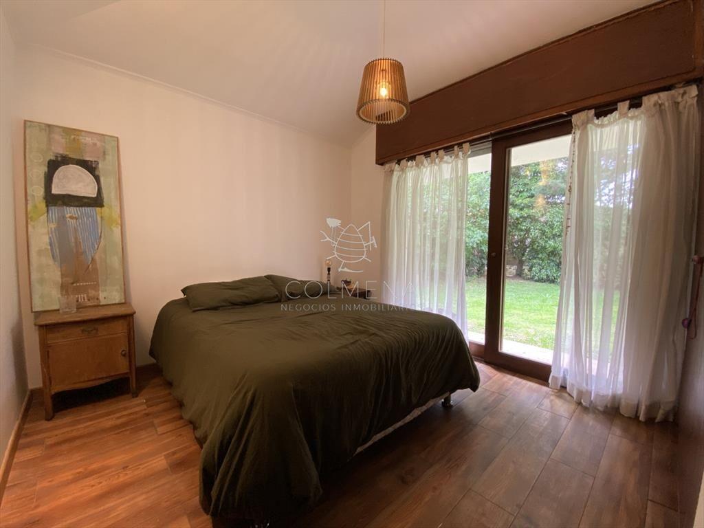 Casa de 3 dormitorios y agradable jardÃ­n en del