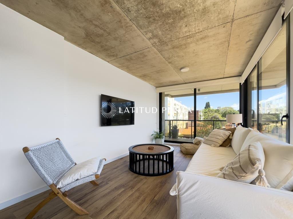 Playa Mansa, primera línea, apartamento de dos dormitorios