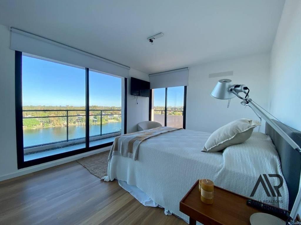 Excelente Apartamento De 2 Dormitorios Con Vistas Al Lag...
