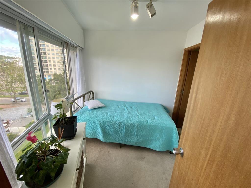 VENTA APARTAMENTO DE 2 DORMITORIOS EN EDIFICIO DORMAR PUNTA
