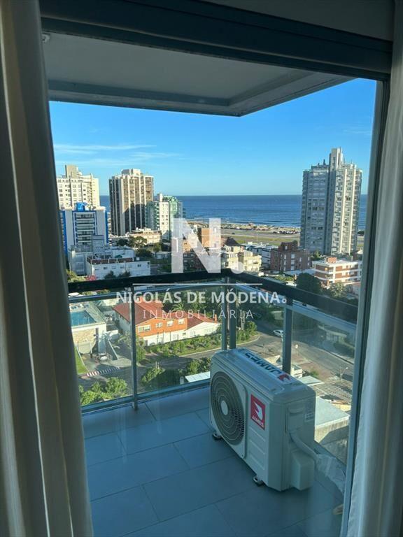Departamento de 2 dormitorios en venta, Punta del