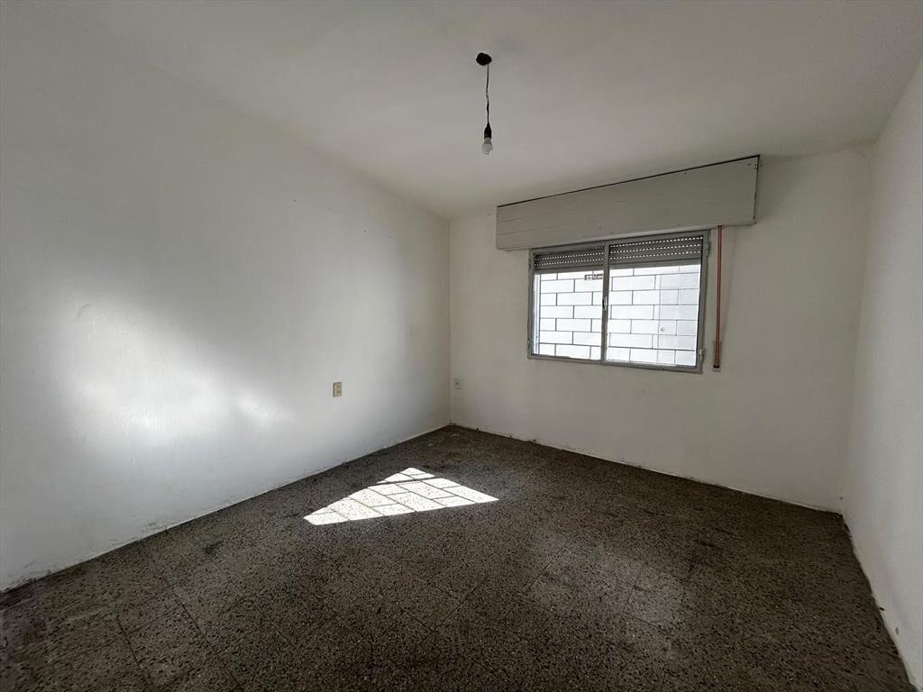 Casa en Alquiler de 2 dormitorios y cochera en Aires Puros