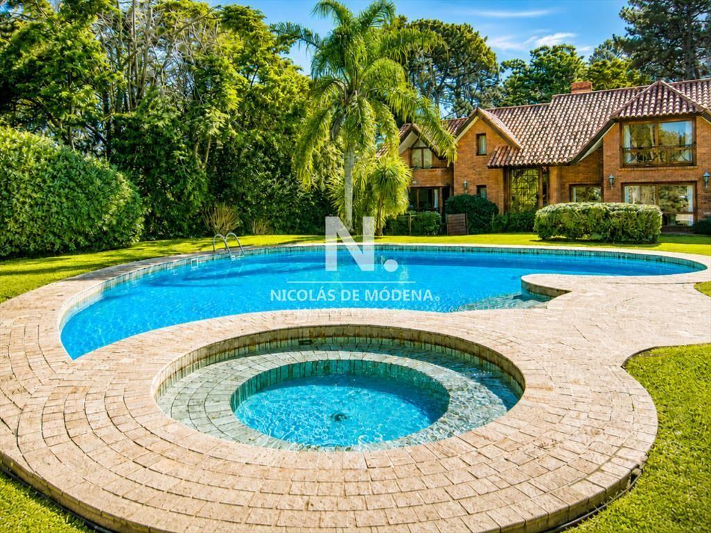 Vende espectacular casa en Beverly Hills - Punta del Este d