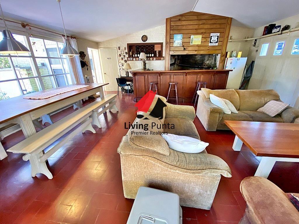 Casa en venta y alquiler con piscina