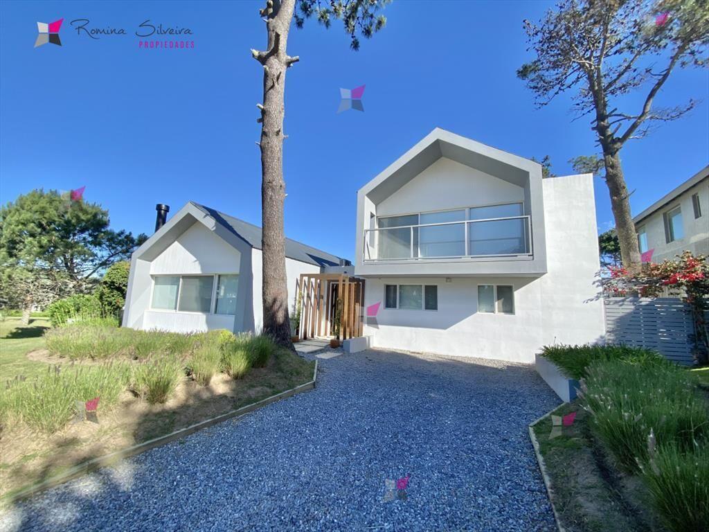 VENTA DE CASA 5 DORMITORIOS PINAR DEL FARO