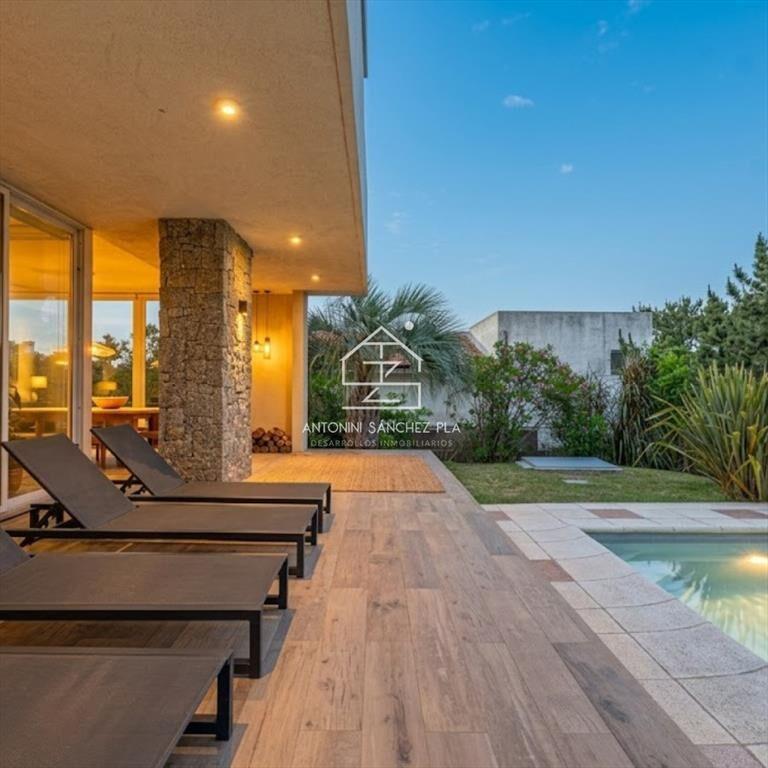 CASA EN VENTA A 50M DEL MAR