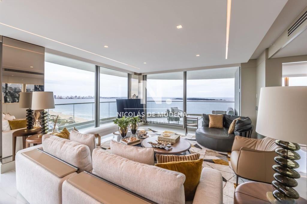 Departamento de 4 dormitorios en venta en Torre