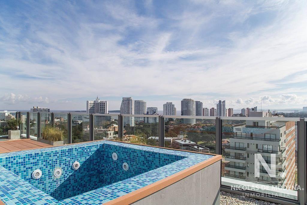 Apartamento en Brava 1 y 12 dormitorios en venta. Edificio