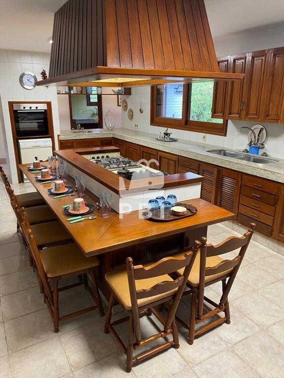Venta casa 5 dormitorios, Playa Mansa - Ref :