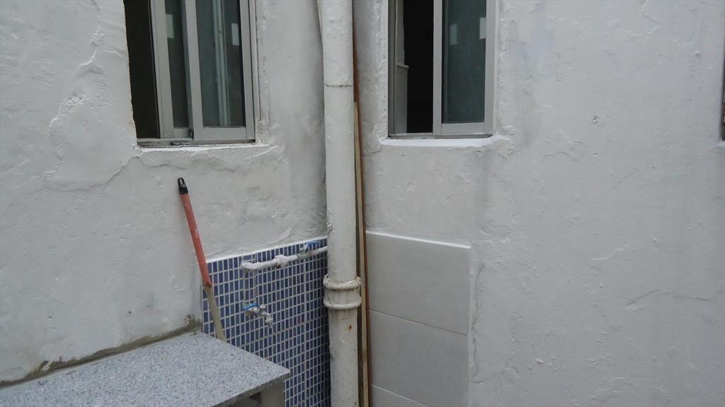 Apartamento interior, primer piso por escalera, 1 dorm, 2 p