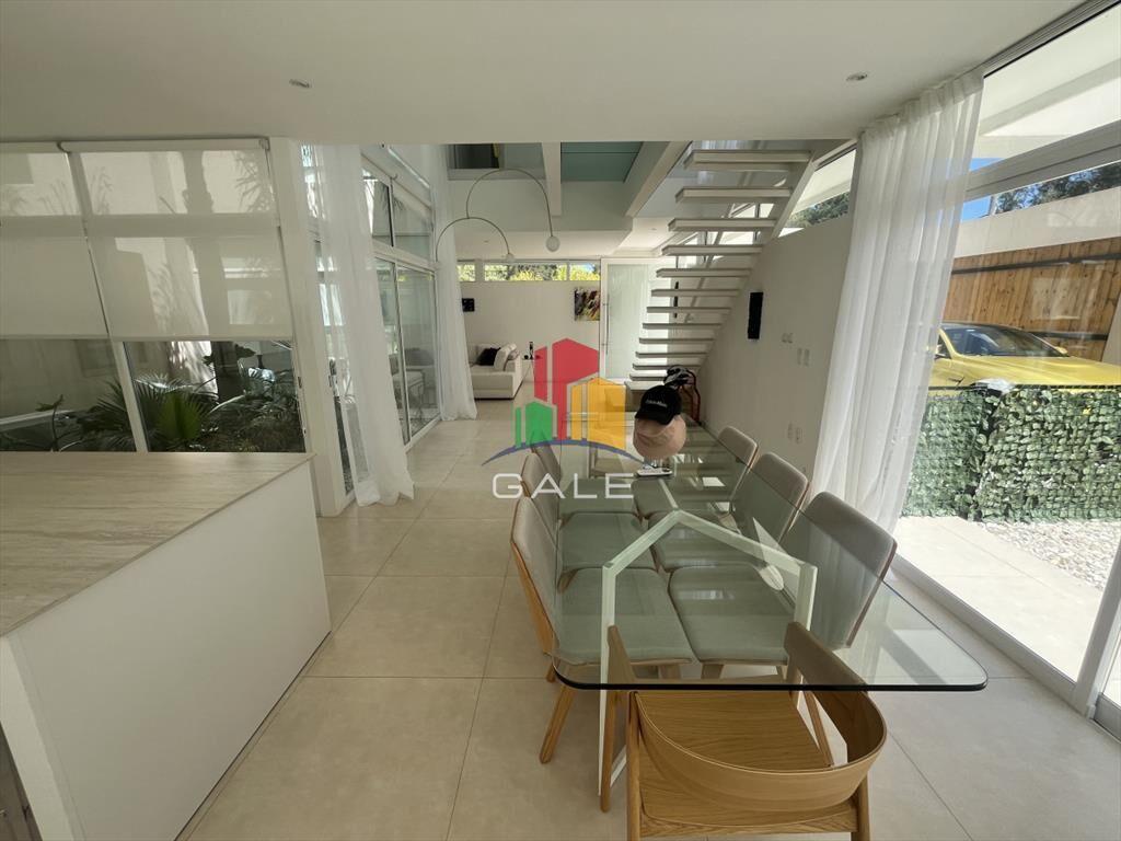 Casa en Venta 4 Dormitorios en Solanas Barrio del