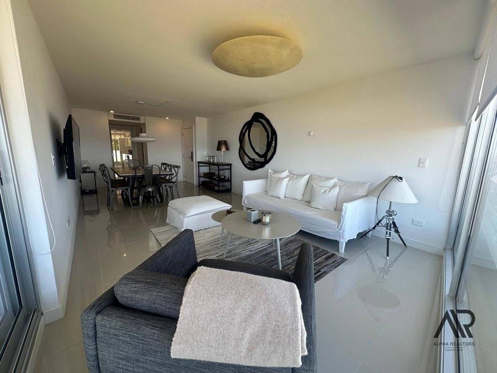 Apartamento en alquiler temporario c/ cochera en Pinares