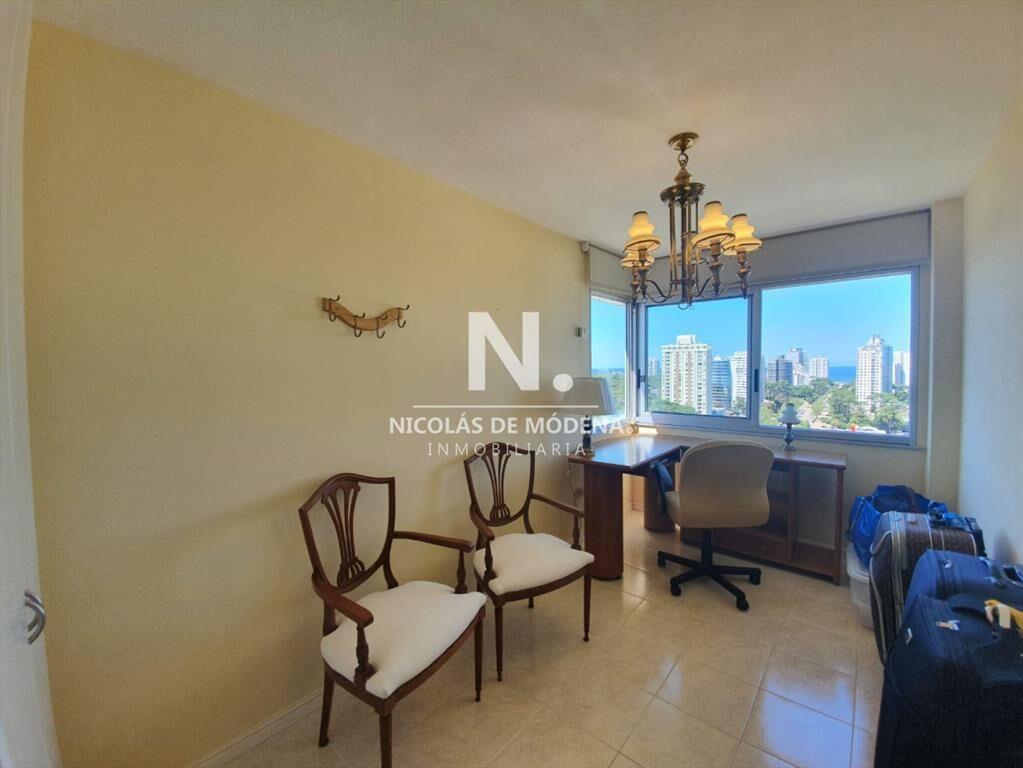 Hermoso apartamento con excelente vista!