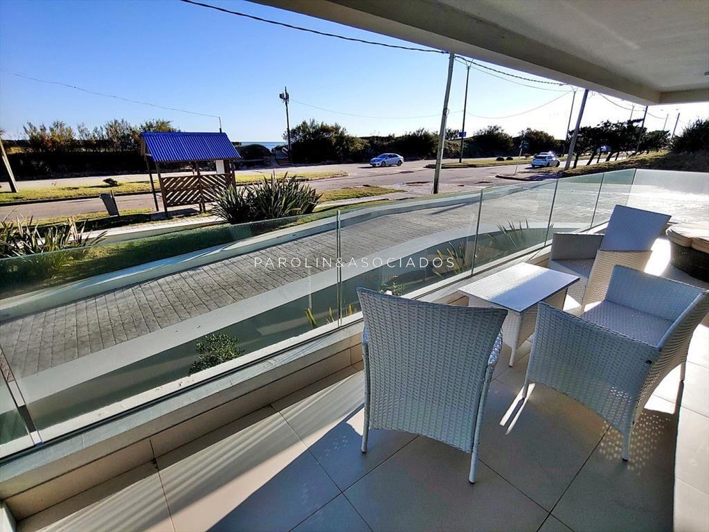 Apartamento en venta en primera linea en Punta del Este.