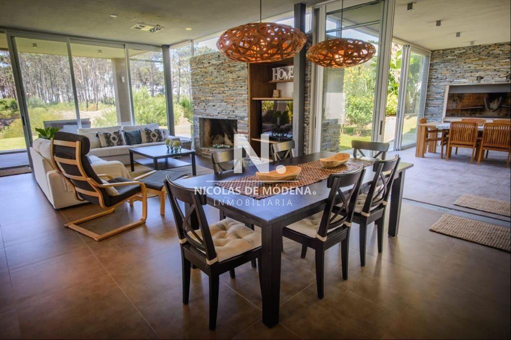 Vende casa en Rincon del Indio en Punta del Este