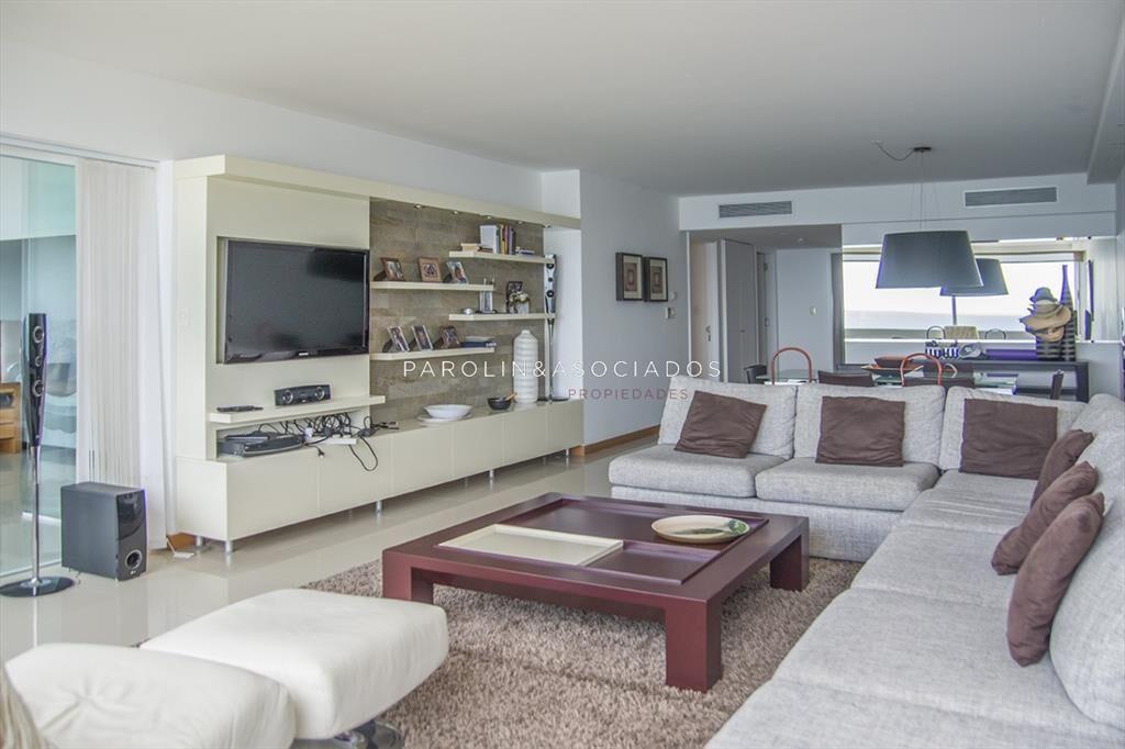 Apartamento en venta de 3 dormitorios en Tiburón, Playa Br