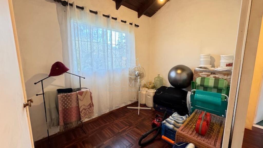 Casa cerca de colegio en pinares - se permuta por