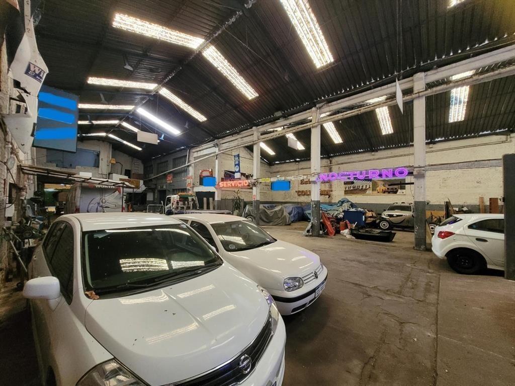Galpones + oficinas en zona Aguada, sobre NY y Rondeau! Exc