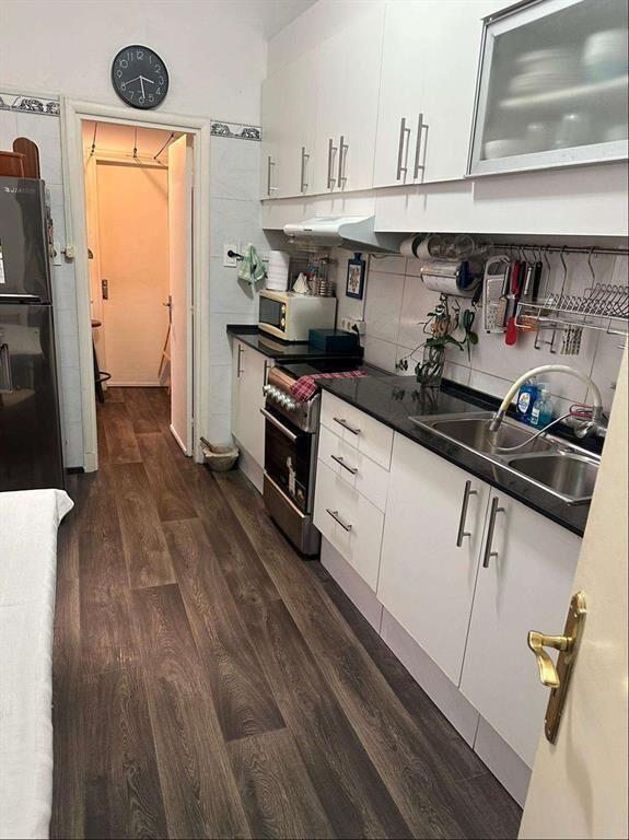 Muy buen apartamento de tres dorm y servicio completo en C