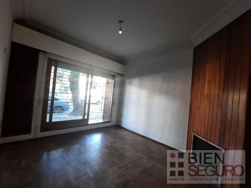 Cómoda casa de 2 plantas en venta en Pocitos
