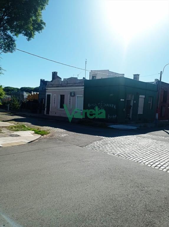 Venta casa La Blanqueada, 1 dorm y demás, local