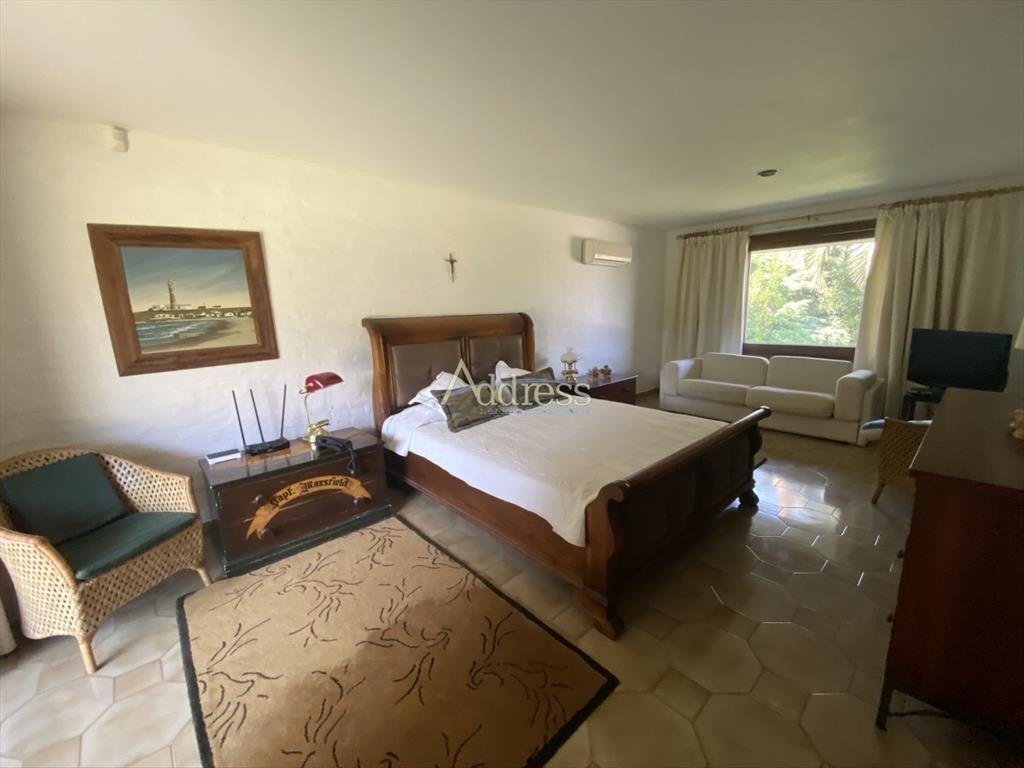 Dos casas en Brava 5 dormitorios + doble parque y