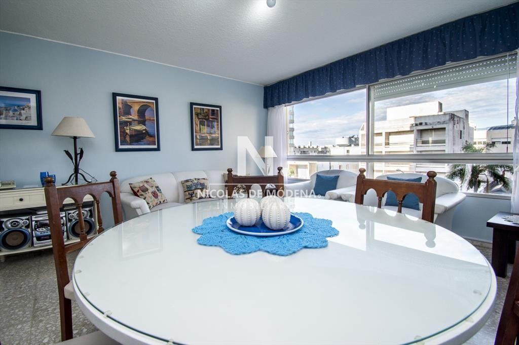 Apartamento en venta de 3 dormitorios en Punta Del Este