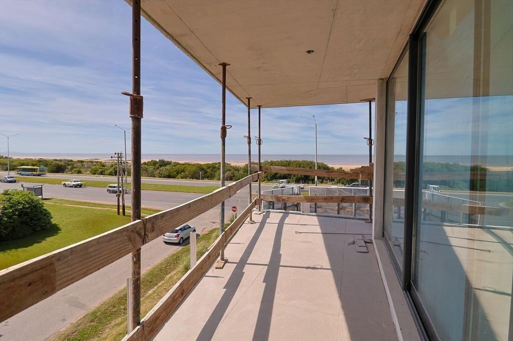 Venta apartamento 3 Dormitorios Barra de Carrasco