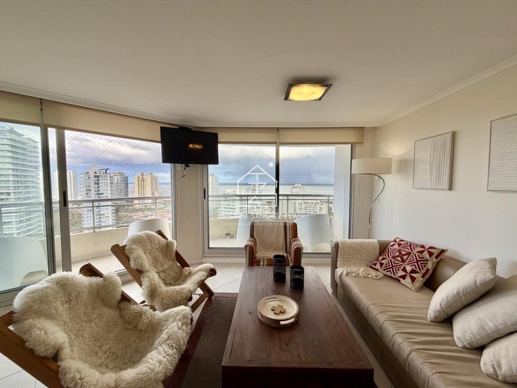 Alquiler apartamento tres dormitorios Punta del