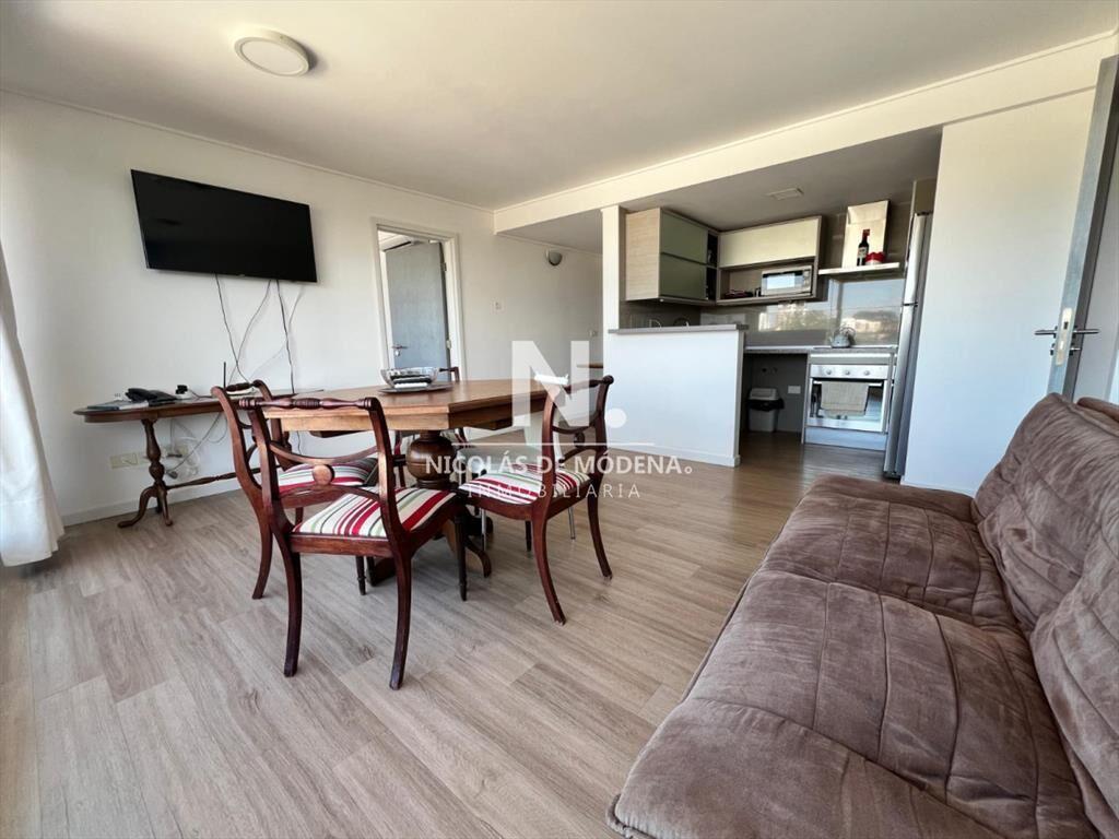 Alquila apartamento de 2 dormitorios en Mansa, Punta del Es