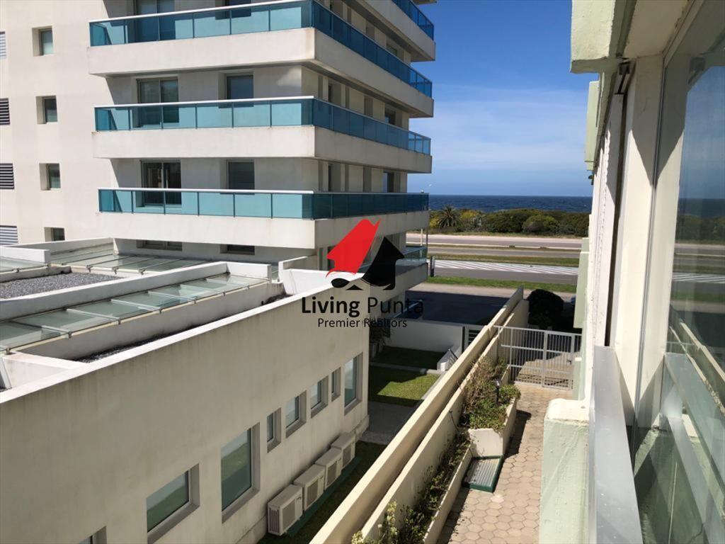 Apartamento en Brava, 2 dormitorios *