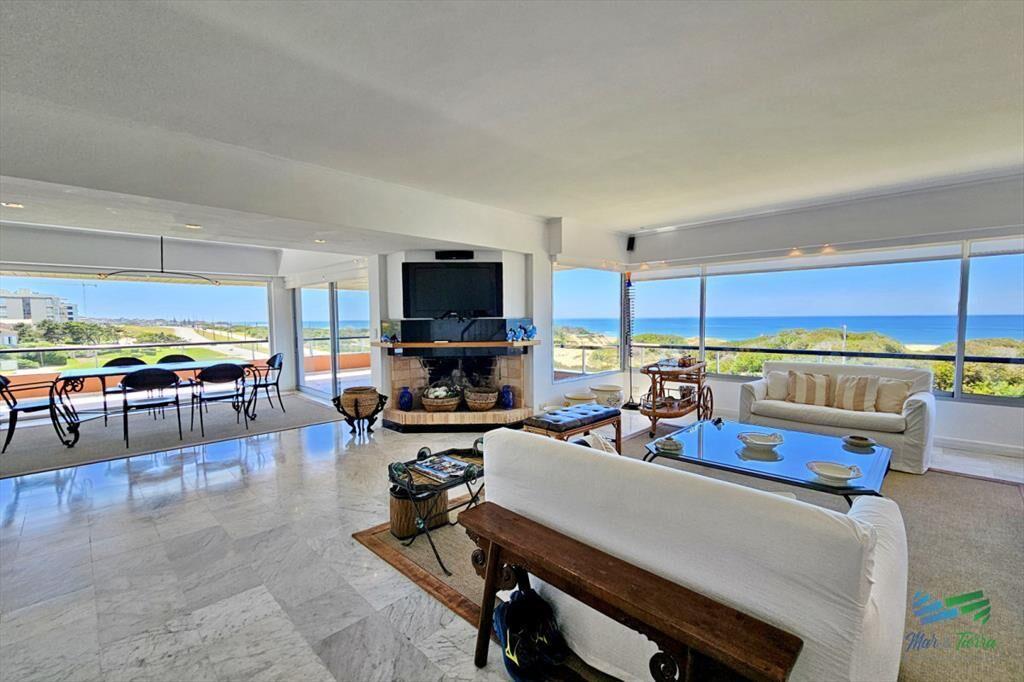APARTAMENTO CON 3 DORMITORIOS Y SERVICIO, PROPIO,