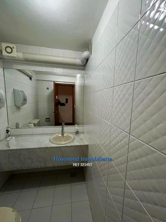 Venta excelente oficina de 100m2 en Ciudad Vieja