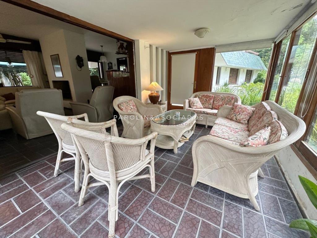Gran Propiedad en Venta de 5 dormitorios ubicada