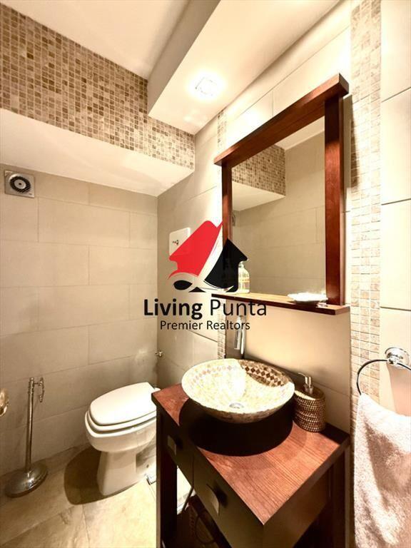 Apartamento en venta playa Mansa de 4 dormitorios