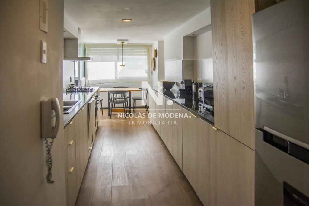 Vende apartamento de 3 dormitorios en Tiburon ,