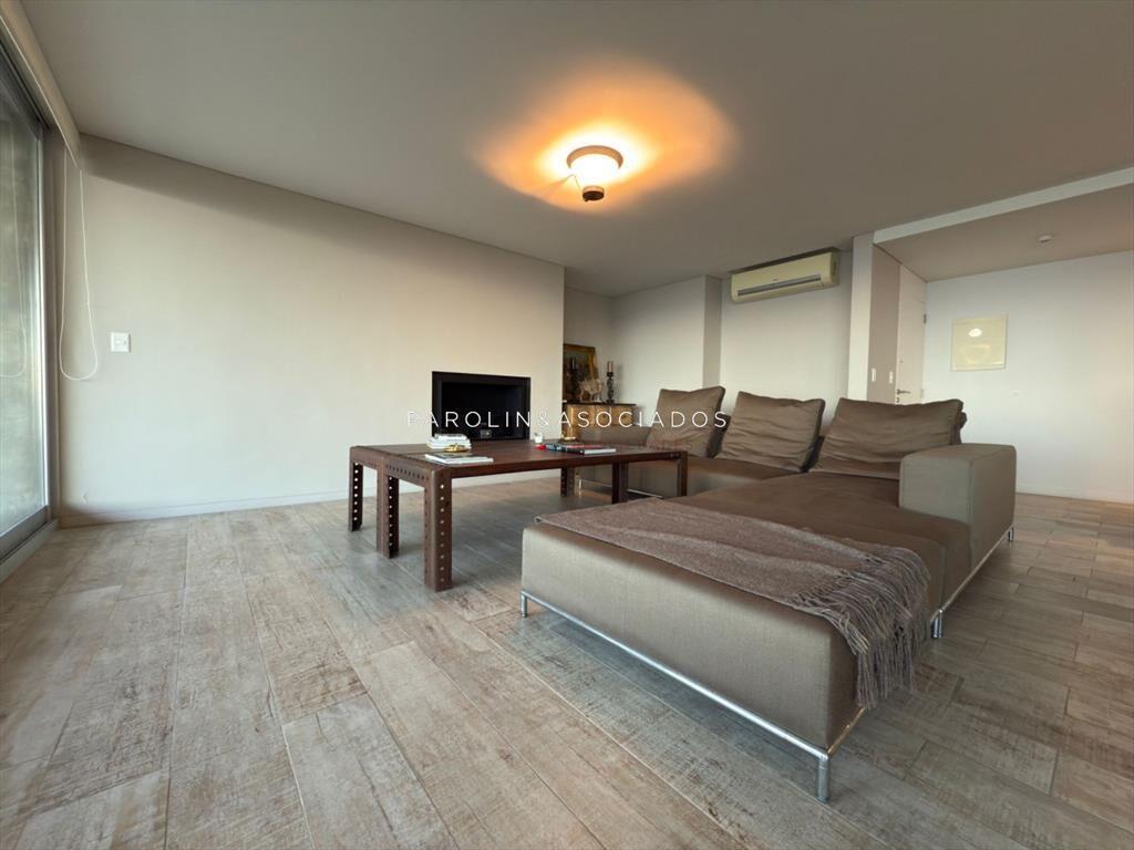 Apartamento en venta de 3dormitorios penthouse al