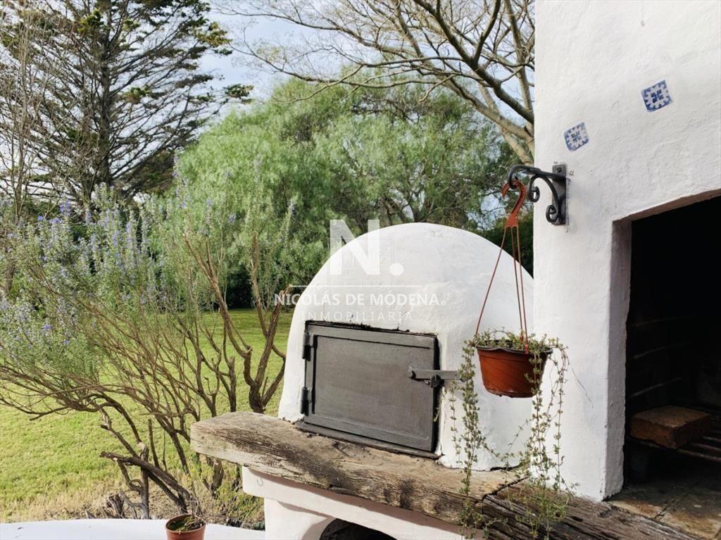 Alquila casa de 3 dormitorios en Golf, con jardin.
