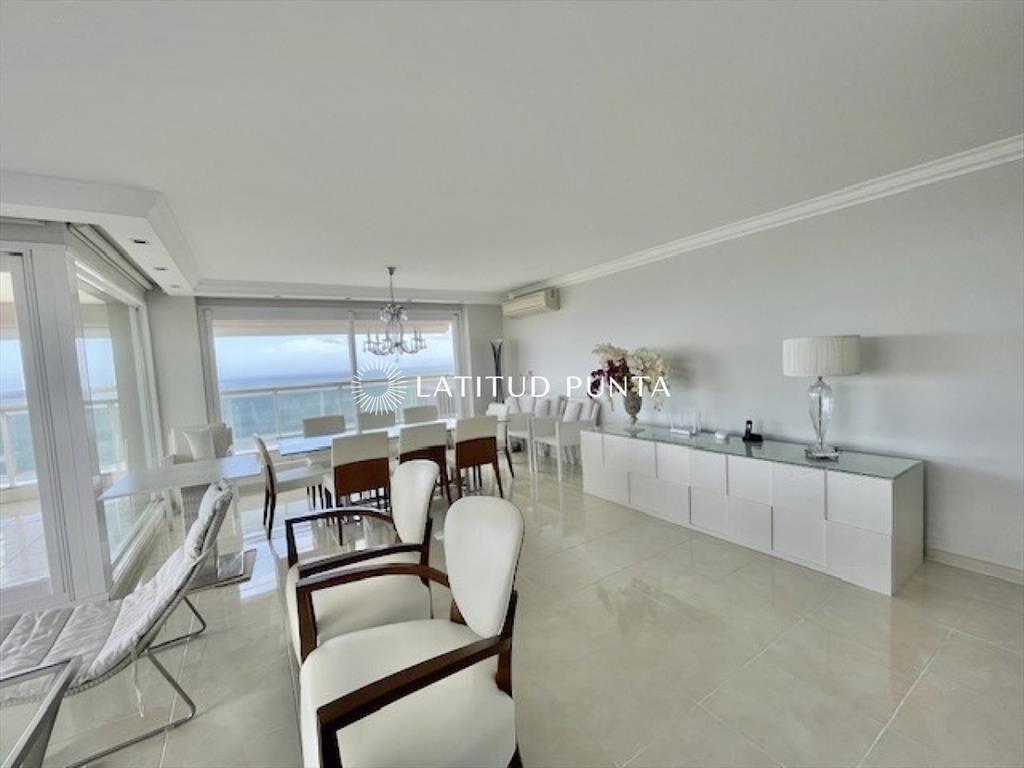 Apartamento en Le Jardin, 3 dormitorios más